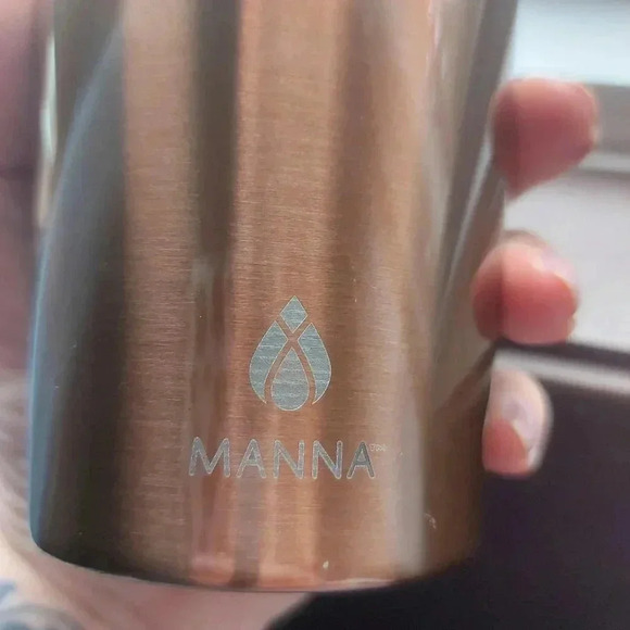 🎁FREEw/Purchase | Manna  Brown/Bronze Chilly Tumbler with Straw and Lid 18 oz - Picture 4 of 13